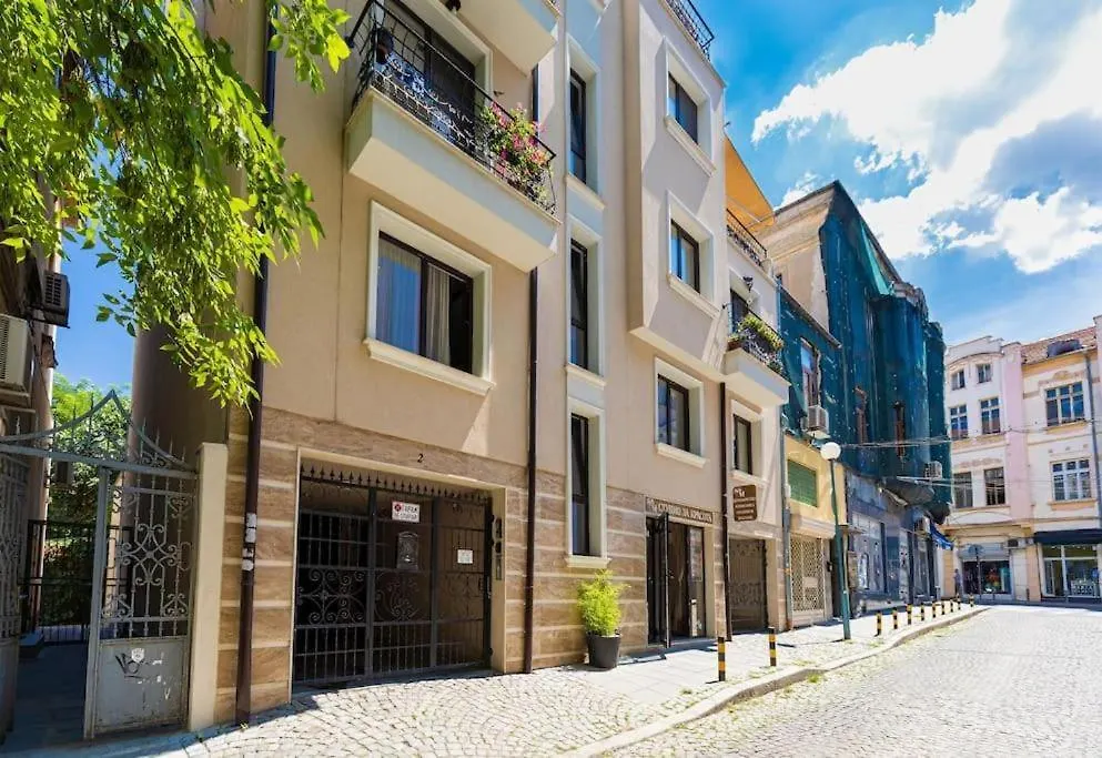 Lägenhet Top Centre Plovdiv Apt. With Parking For 4 Guests