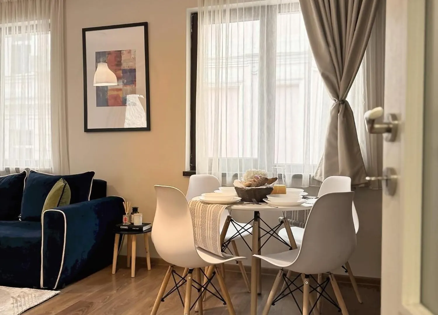 Top Centre Plovdiv Apt. With Parking For 4 Guests