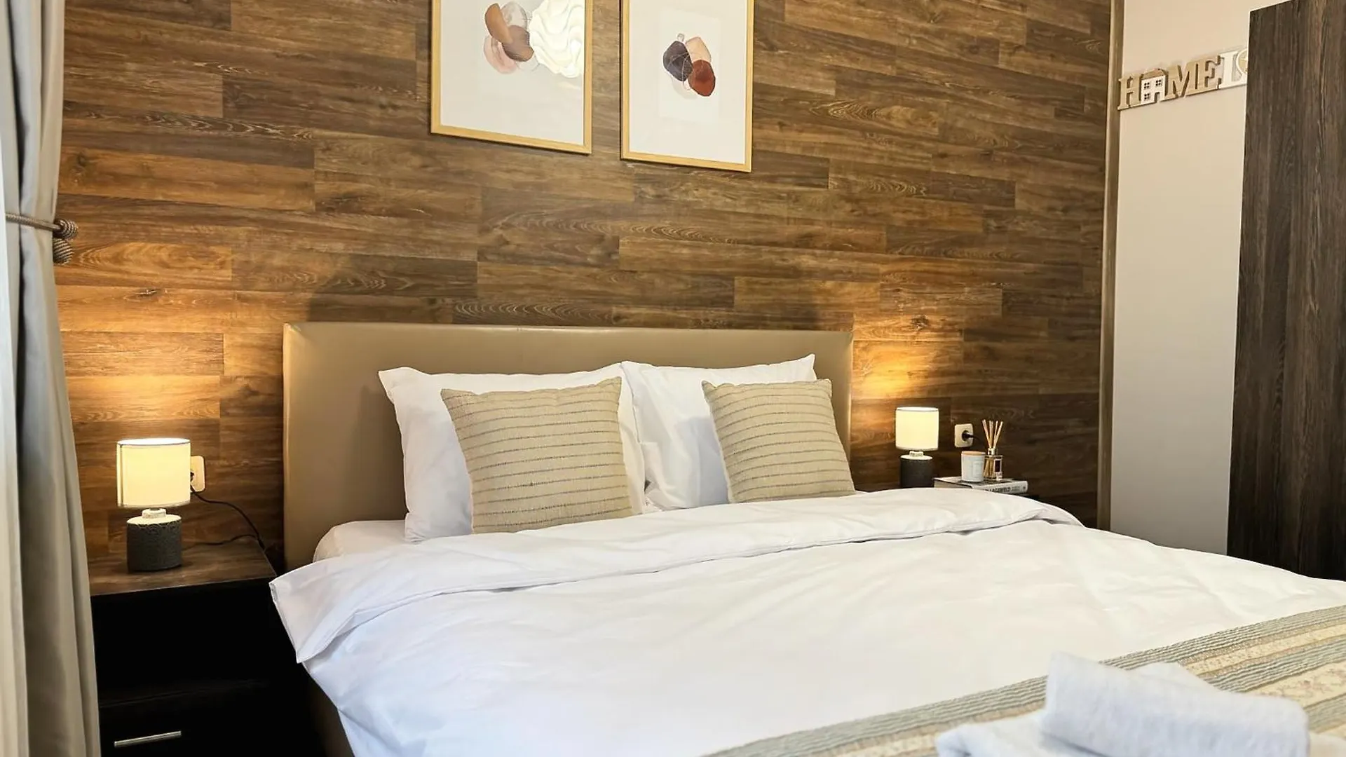 Top Centre Plovdiv Apt. With Parking For 4 Guests 0*,