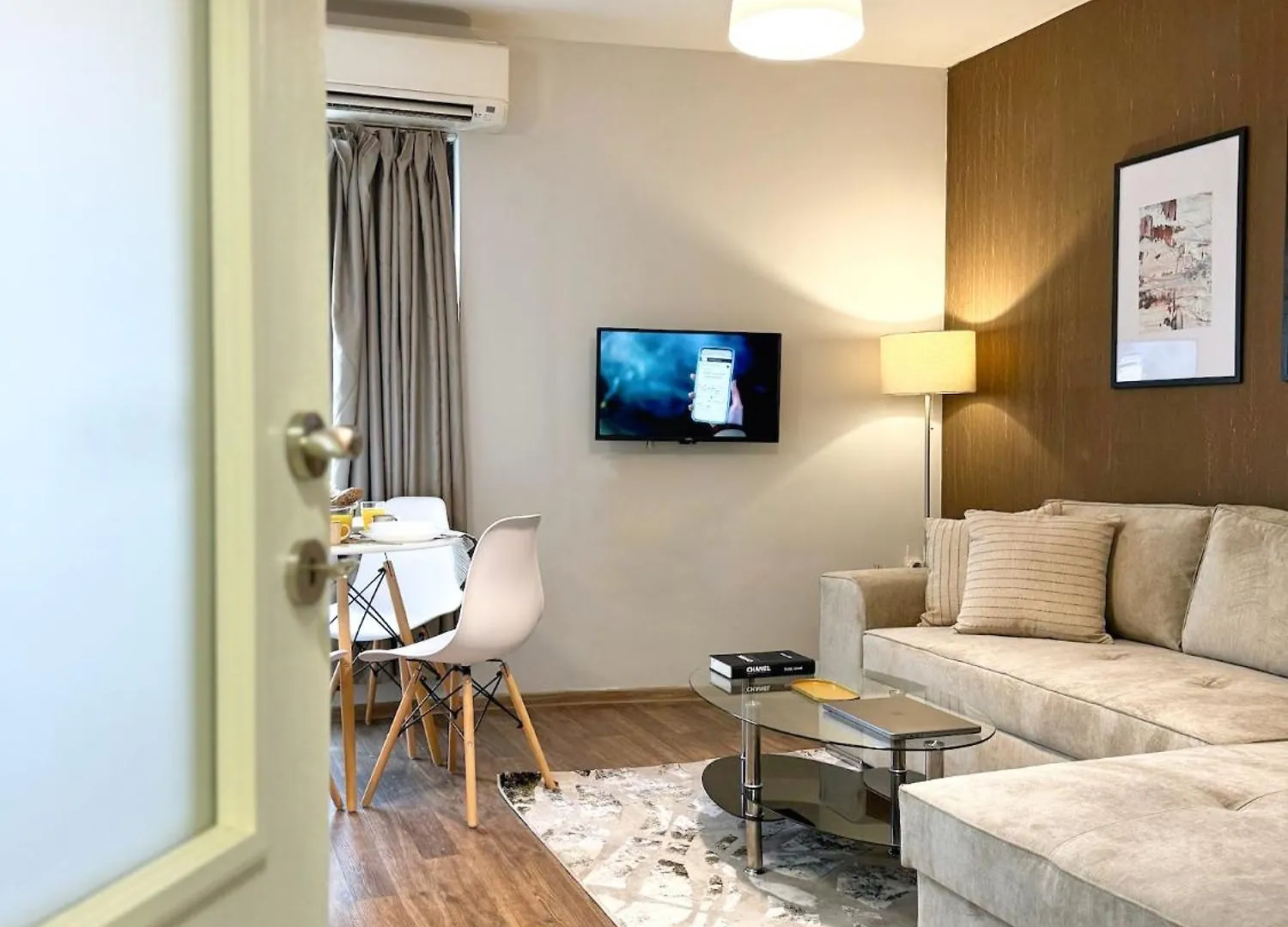 Top Centre Plovdiv Apt. With Parking For 4 Guests 0*,  Bulgarien